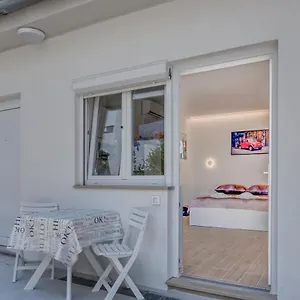 Apartment Light In, Pula