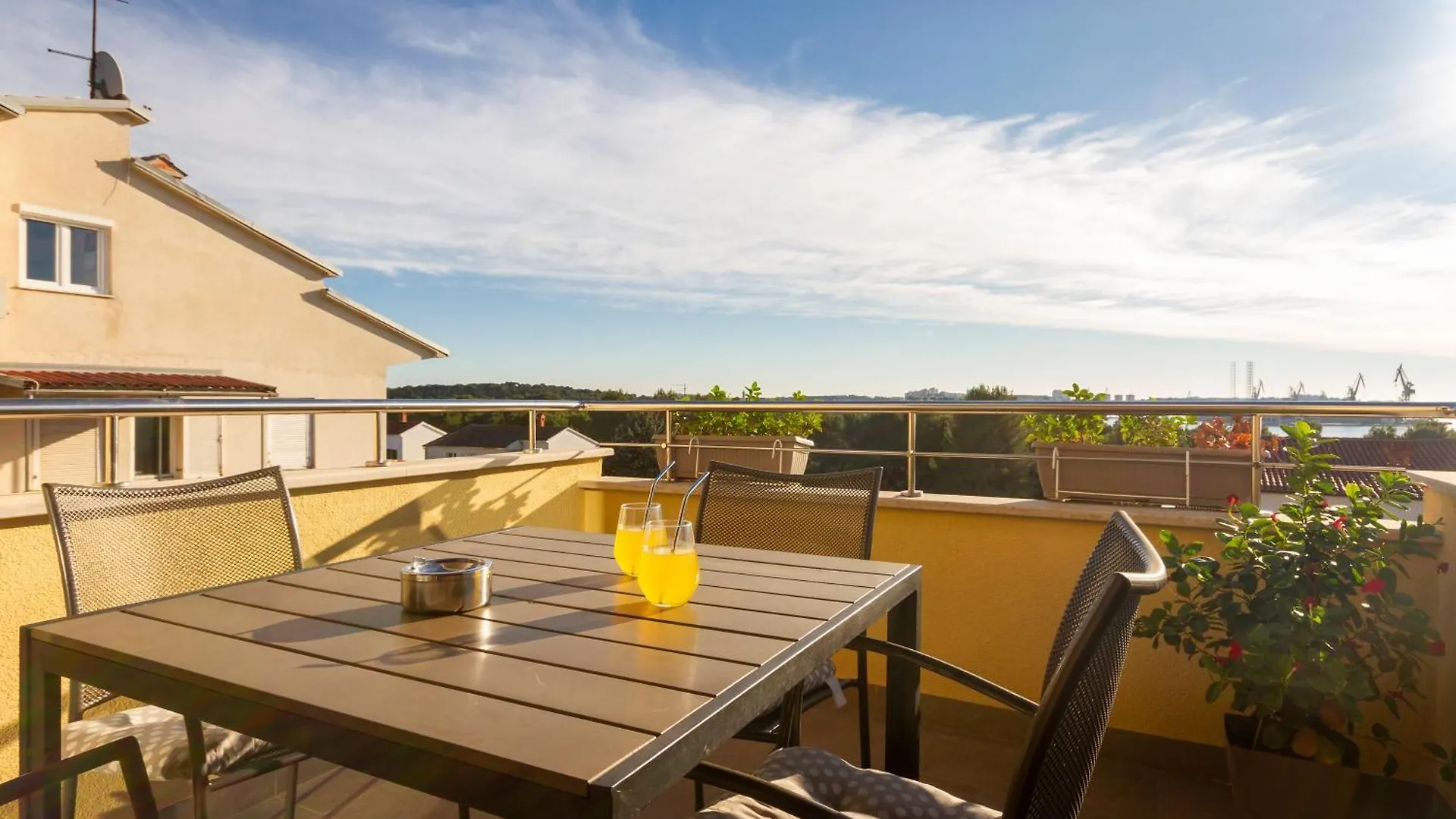Apartman Mirjan Pula 0*,  Croatia
